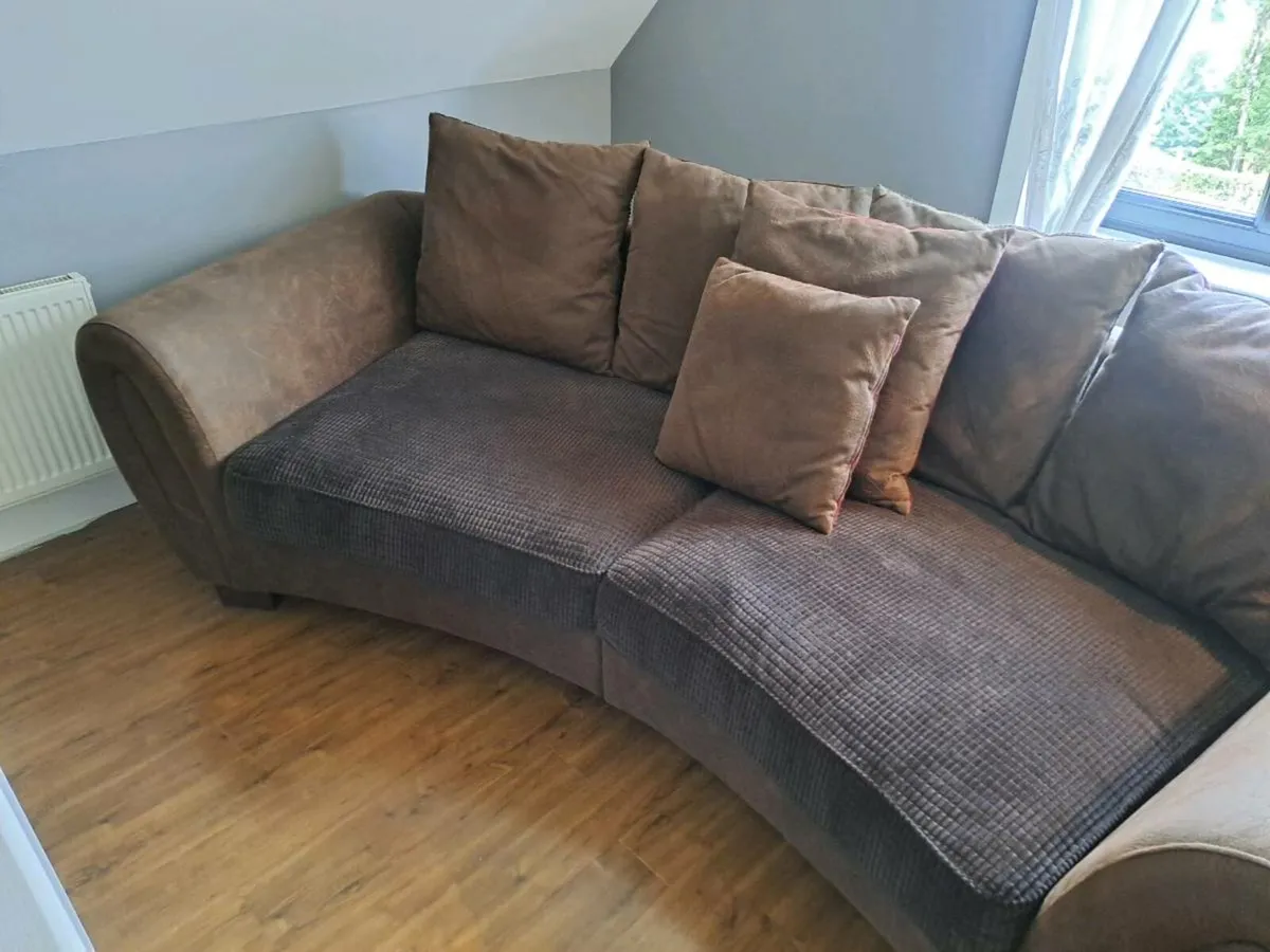 Couch - Image 2