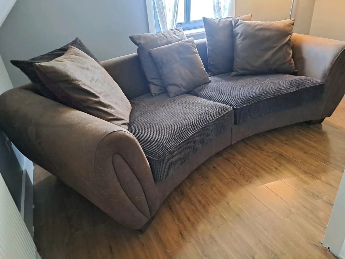 Couch - Image 3
