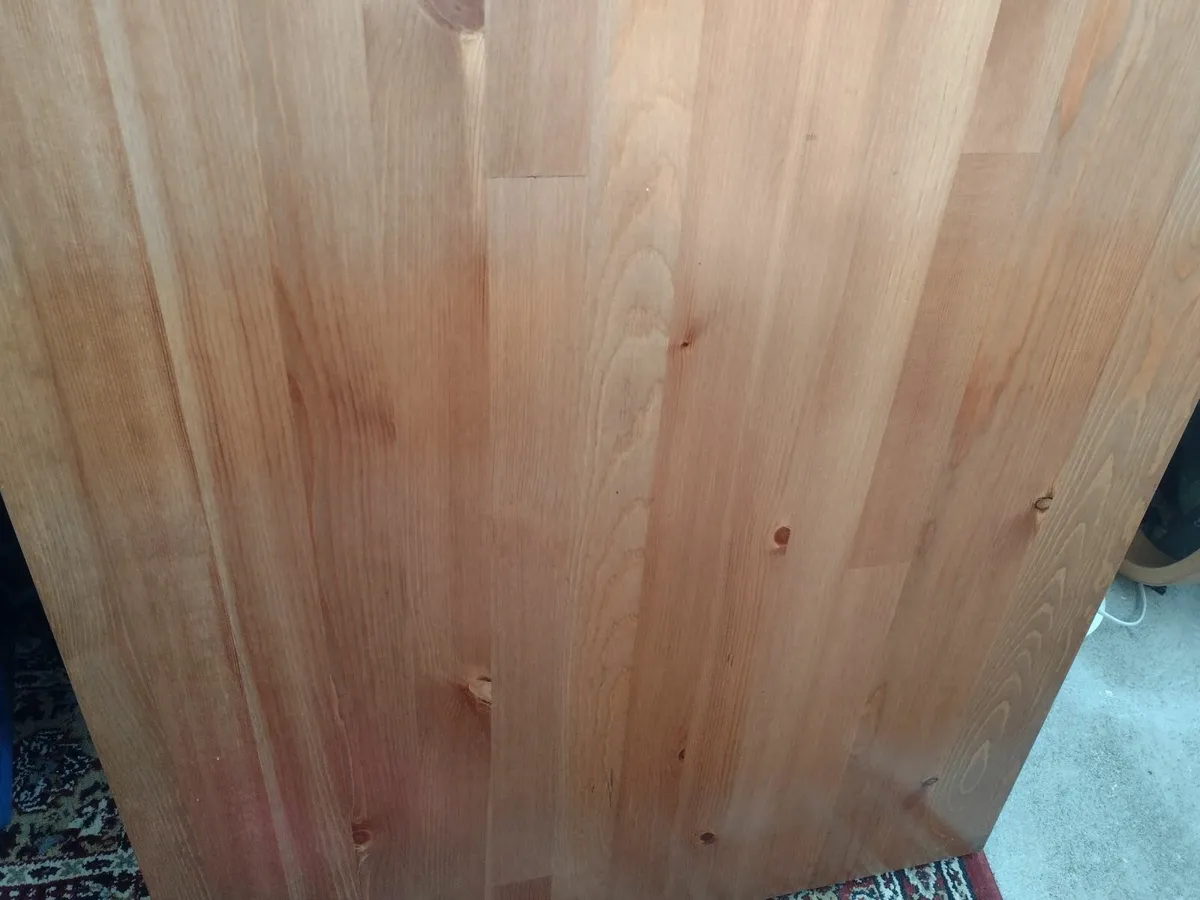 Barely used pine kitchen table - Image 4