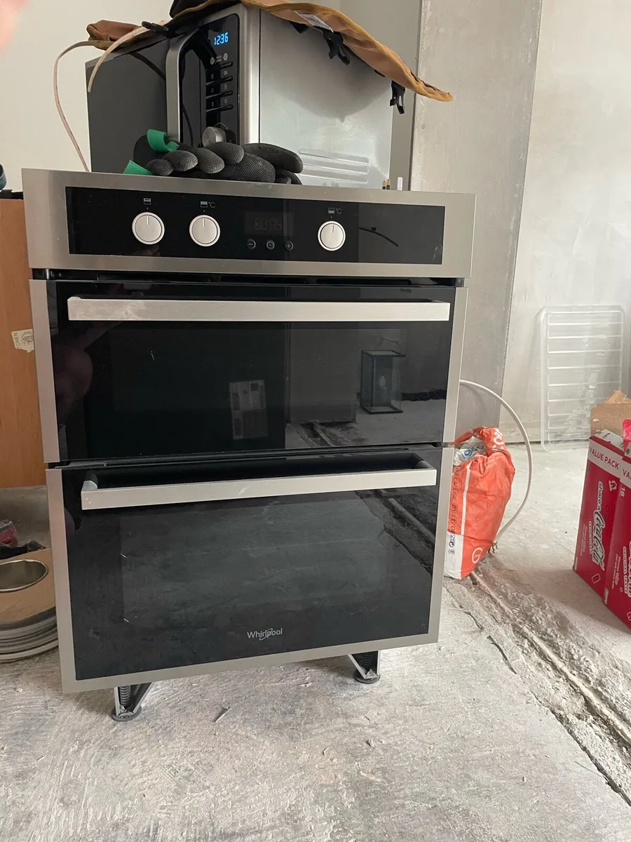 Whirlpool Built In Undercounted Double Oven
