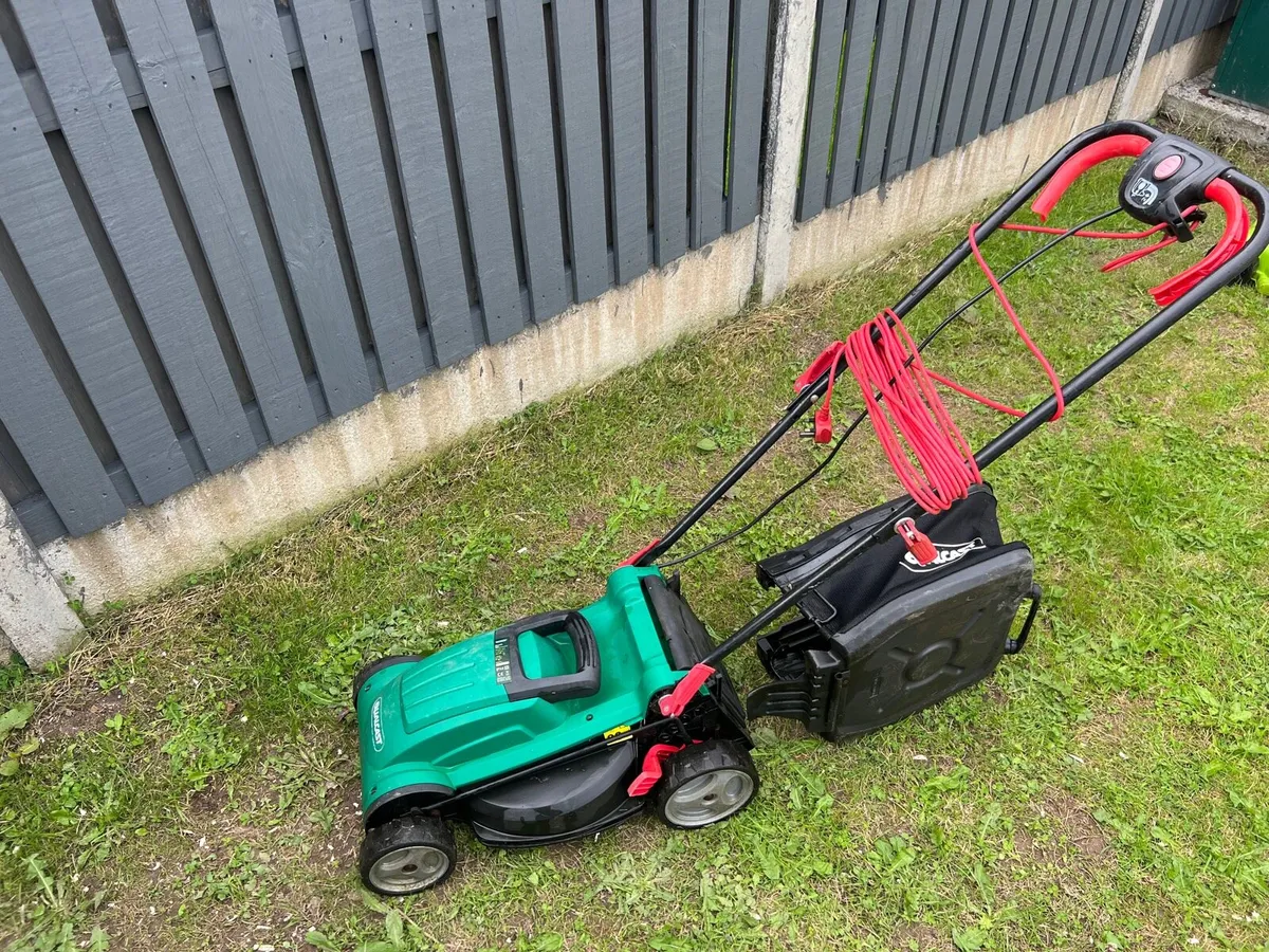 Electric lawnmower - Image 1