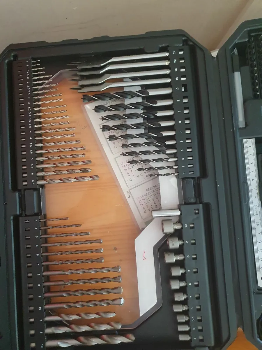 Tool box multikit [Drill bits and other items] - Image 1