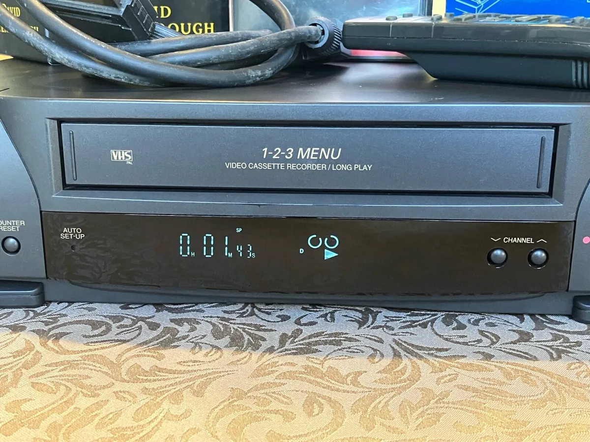 Mitsubishi HS721VR vhs recorder/player plus tapes - Image 2