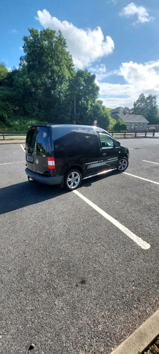 VW Caddy - Image 2