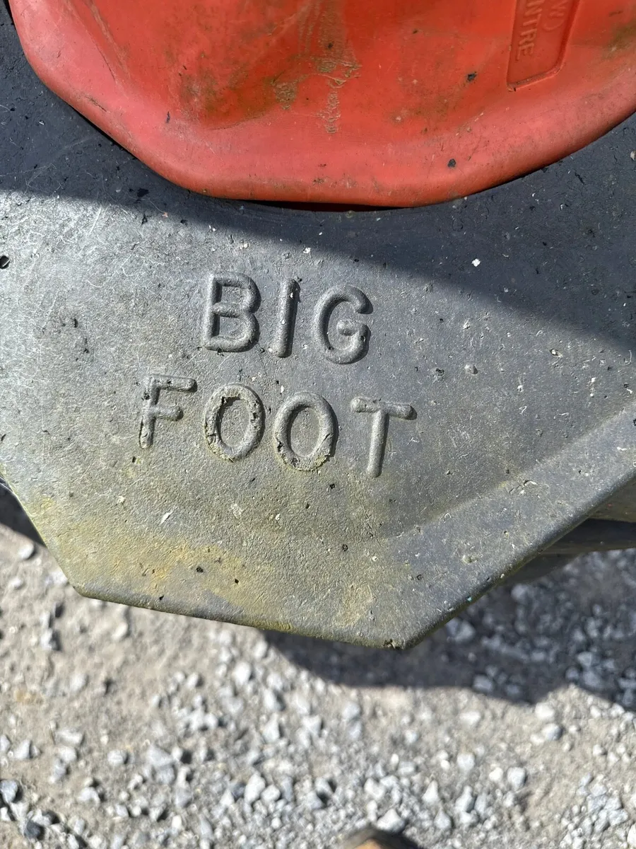 Bigfoot traffic cones - Image 2