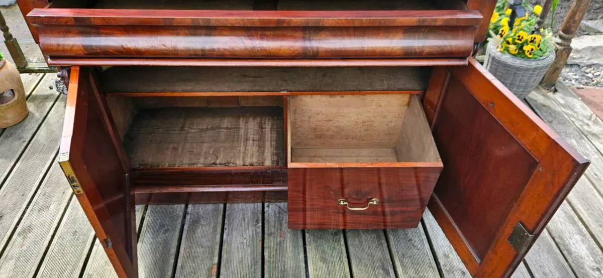 ANTIQUE BOOKCASE - Image 3