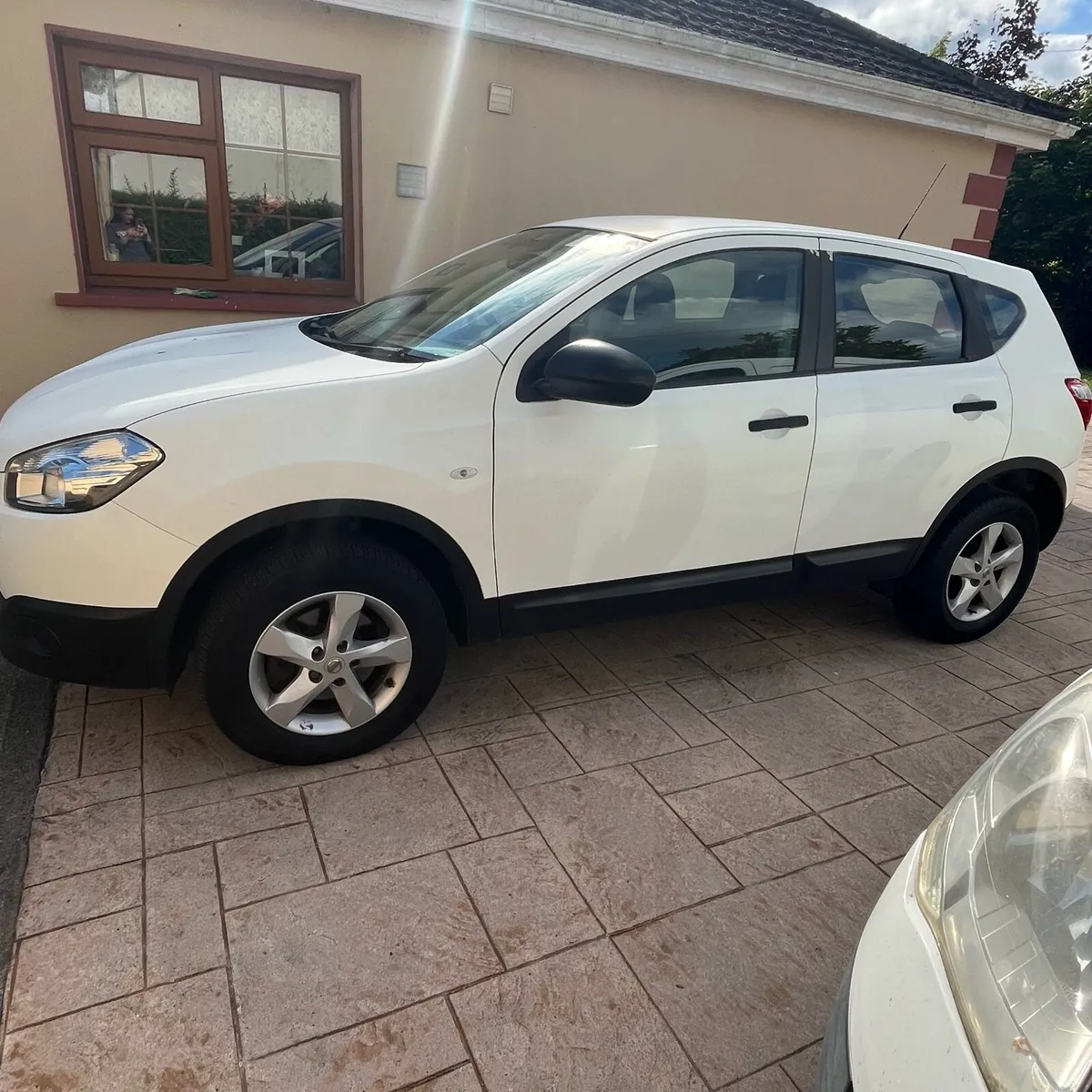 Car - Image 2