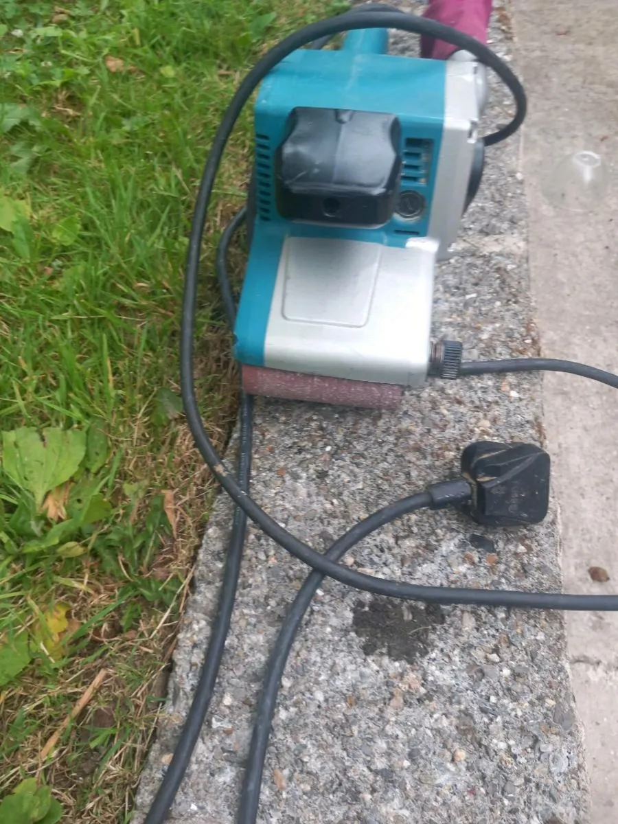 Makita belt driven sander - Image 2