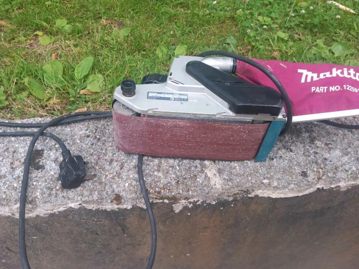 Makita belt driven sander - Image 4