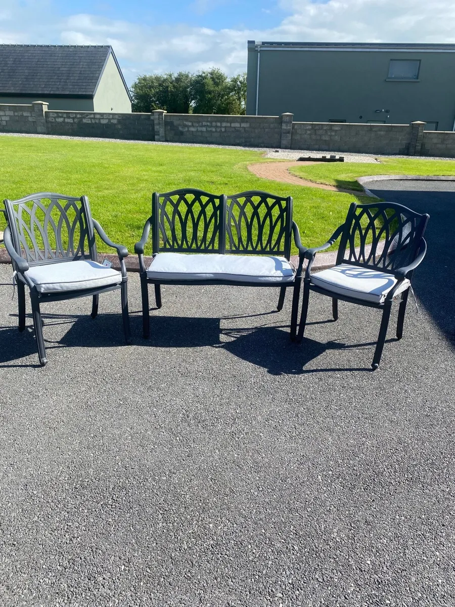 Outdoor Furniture - Image 4