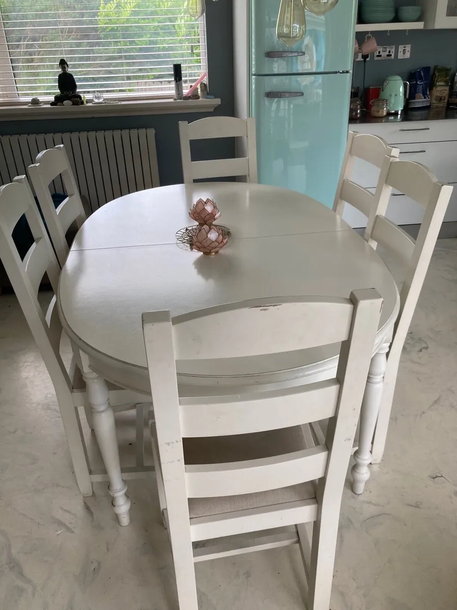 Laura Ashley Table and chairs - Image 1