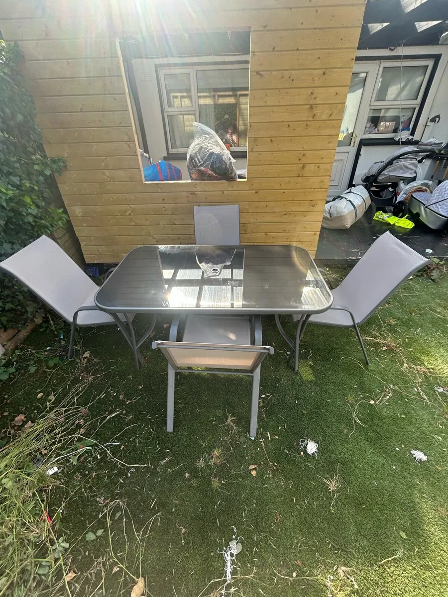 Garden table and chairs - Image 2