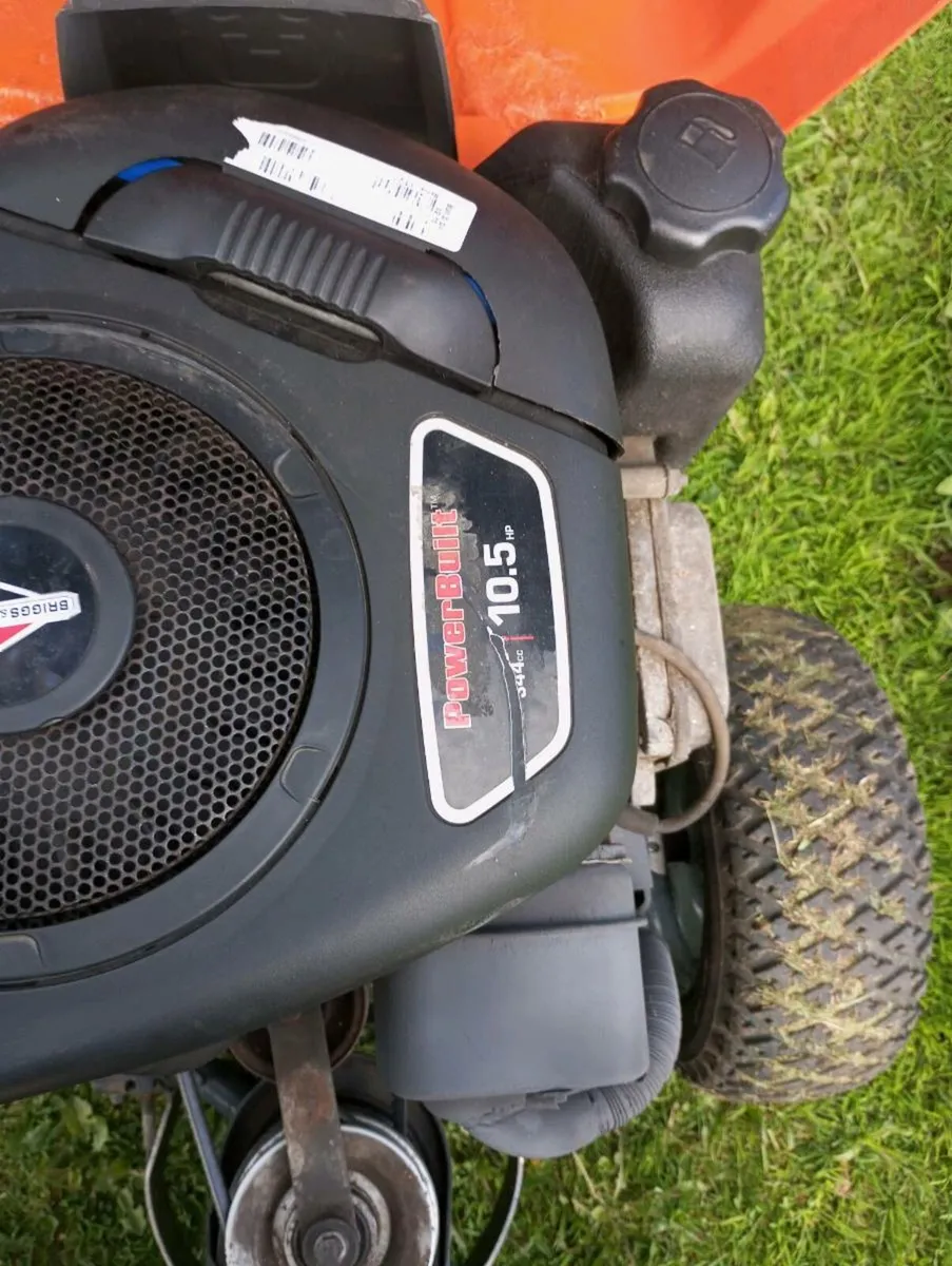 Husqvarna R111B front deck 85cm.10.5hp engine mowe - Image 4