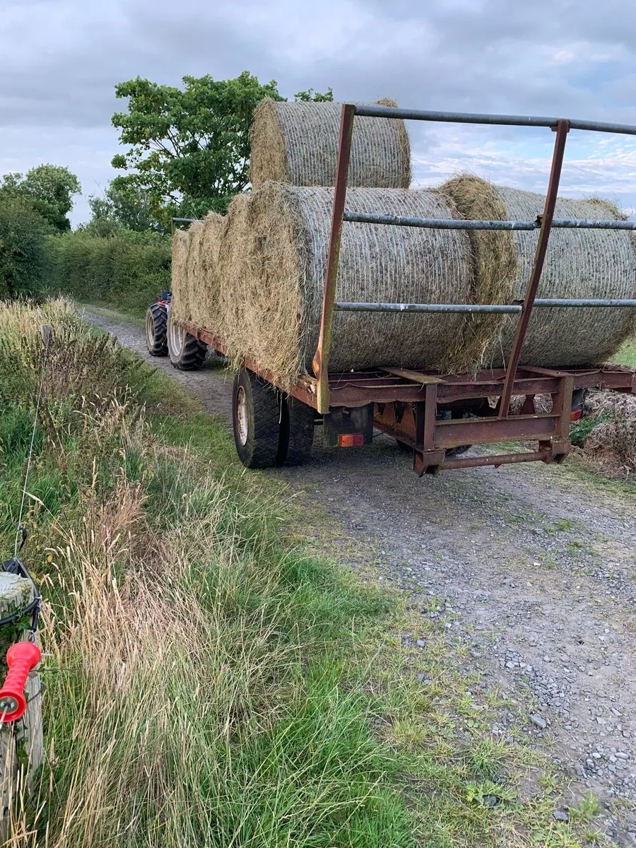 Bale trailer - Image 2