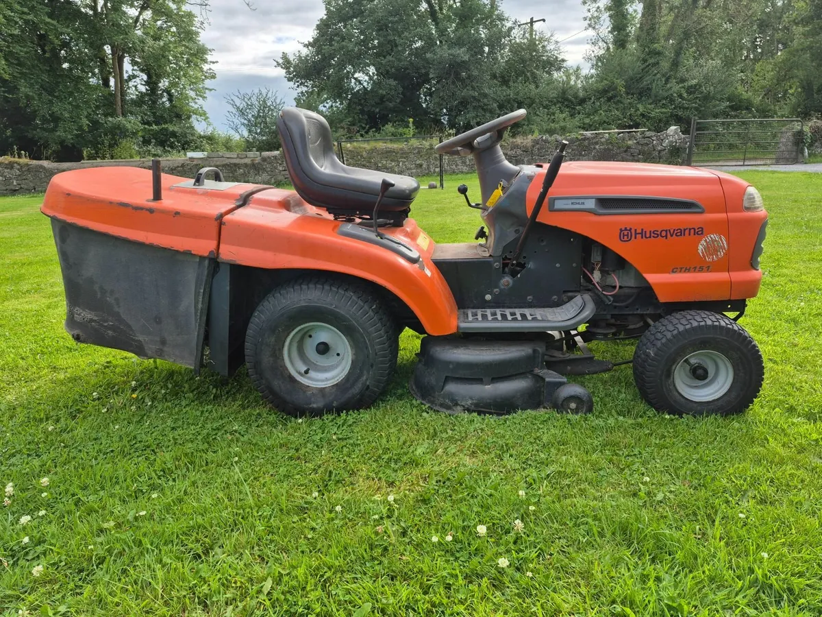 Ride on mower - Image 1