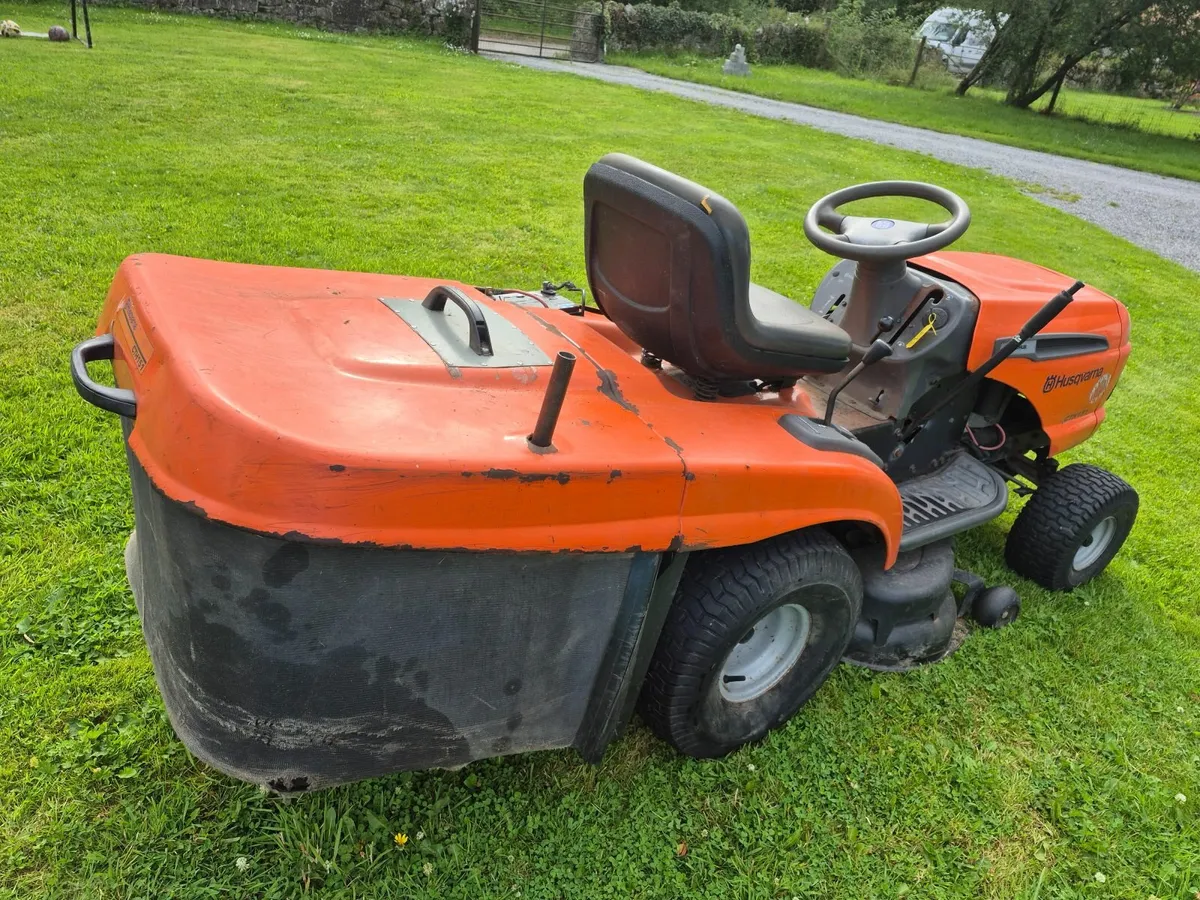 Ride on mower - Image 2