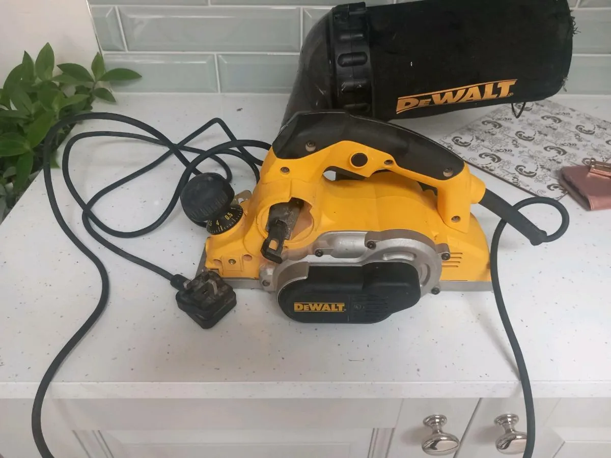 Dewalt planer - Image 1