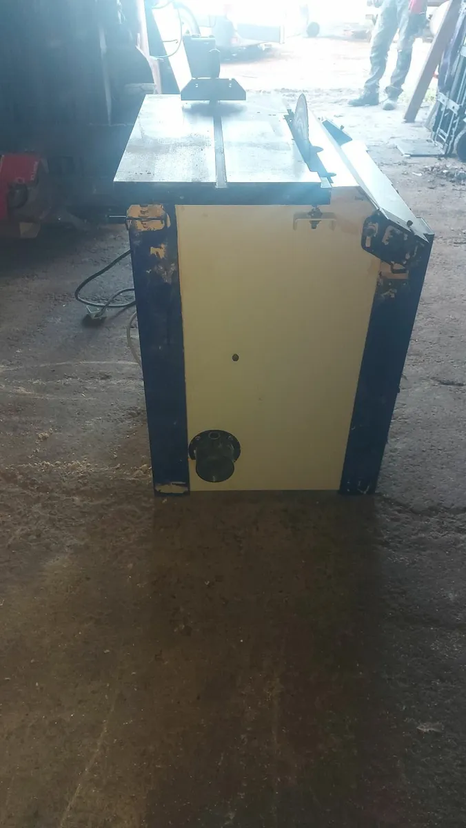 Table saw with scoring blade - Image 4