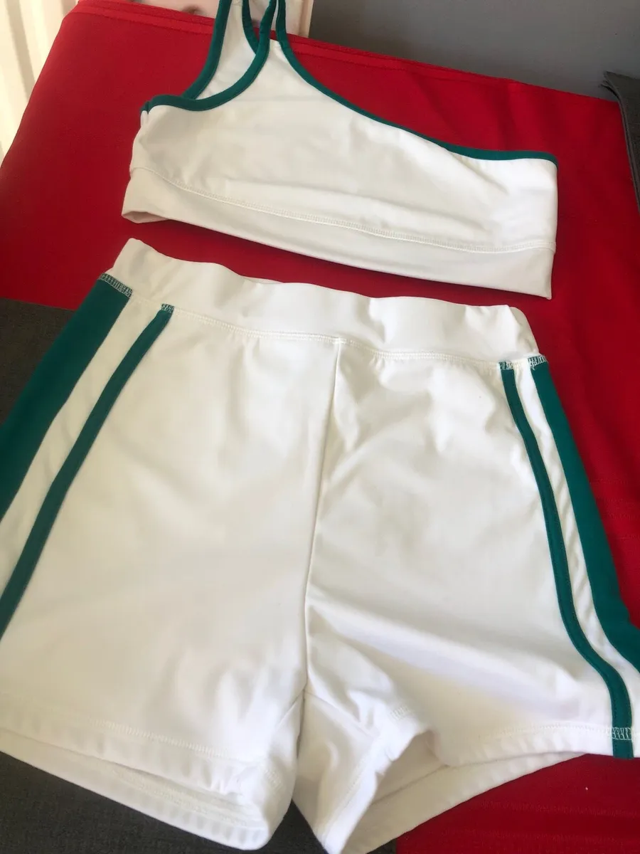 Ladies two piece suit size Xs €5 - Image 4