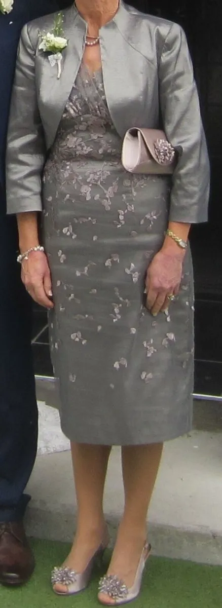 Mother of the groom outfit - Image 1