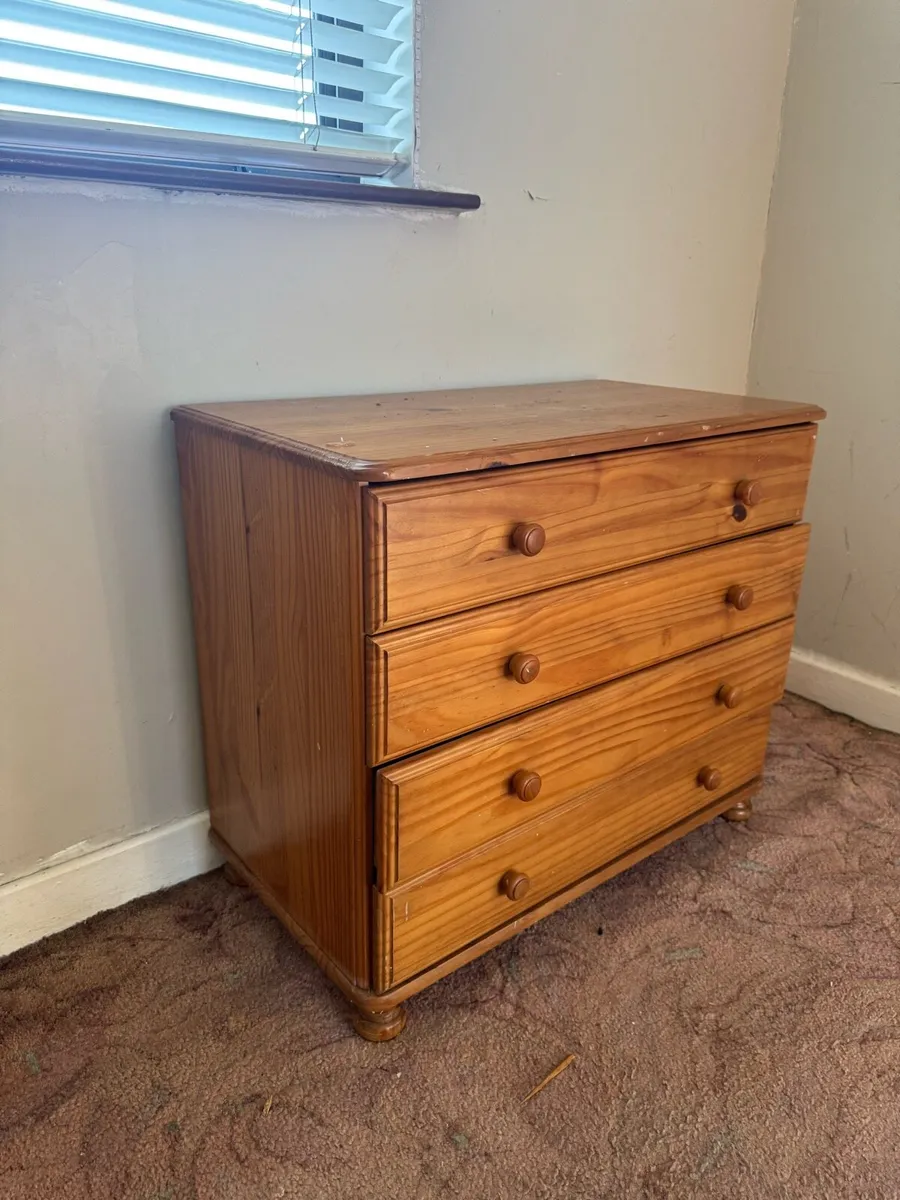 Pine chest of drawers - Image 2