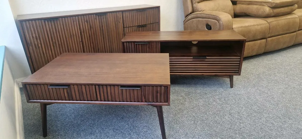 Side board