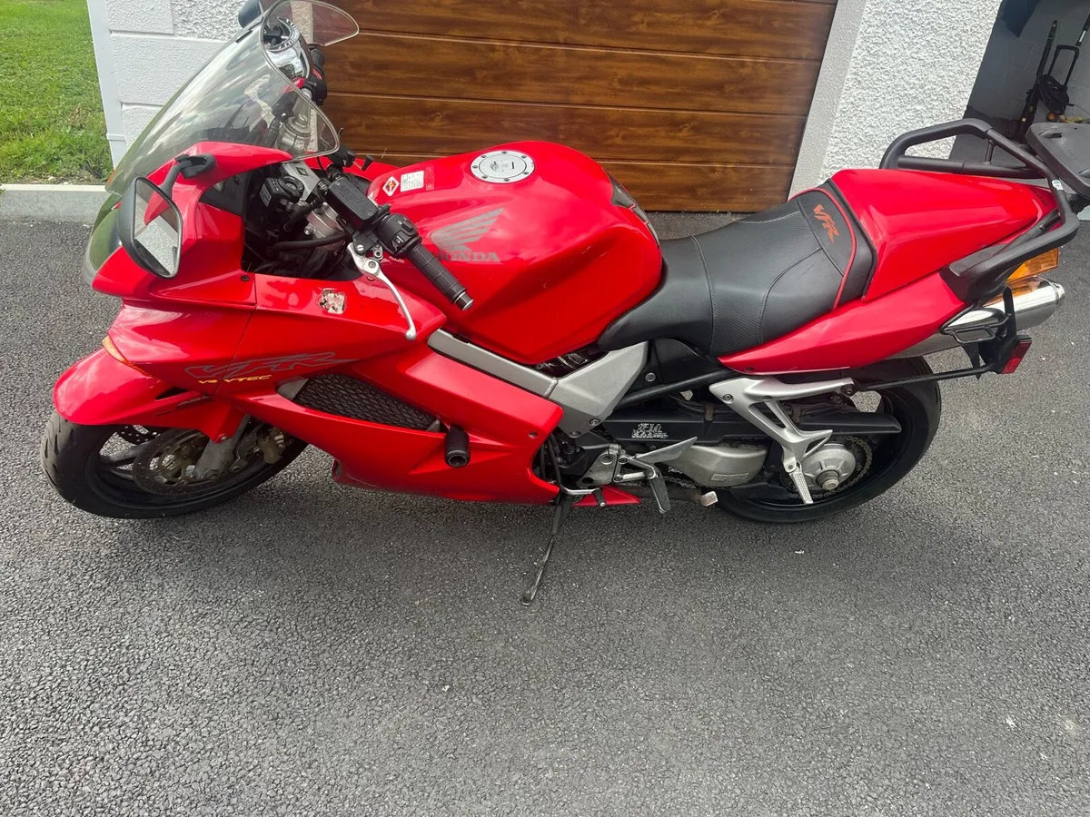 Motorcycle - Image 4