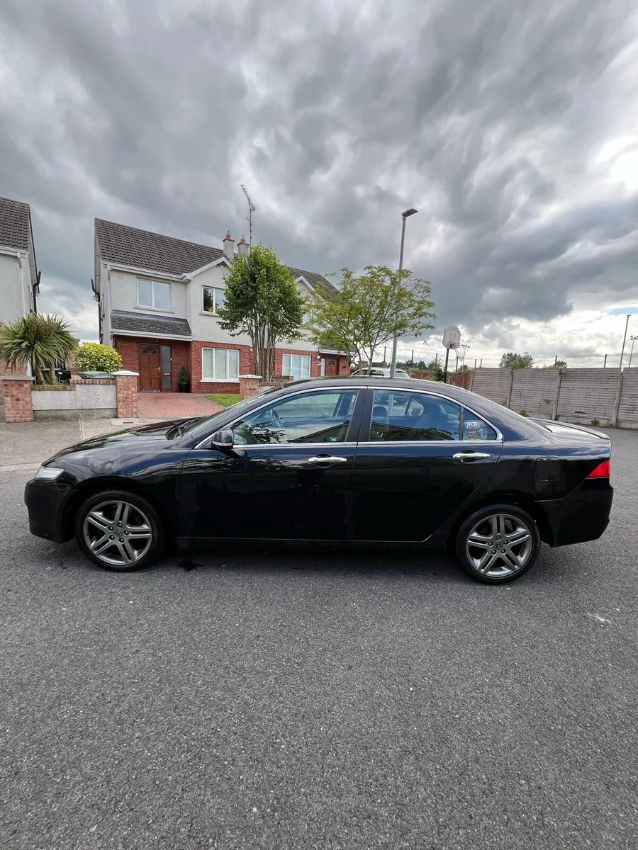Honda accord - Image 2