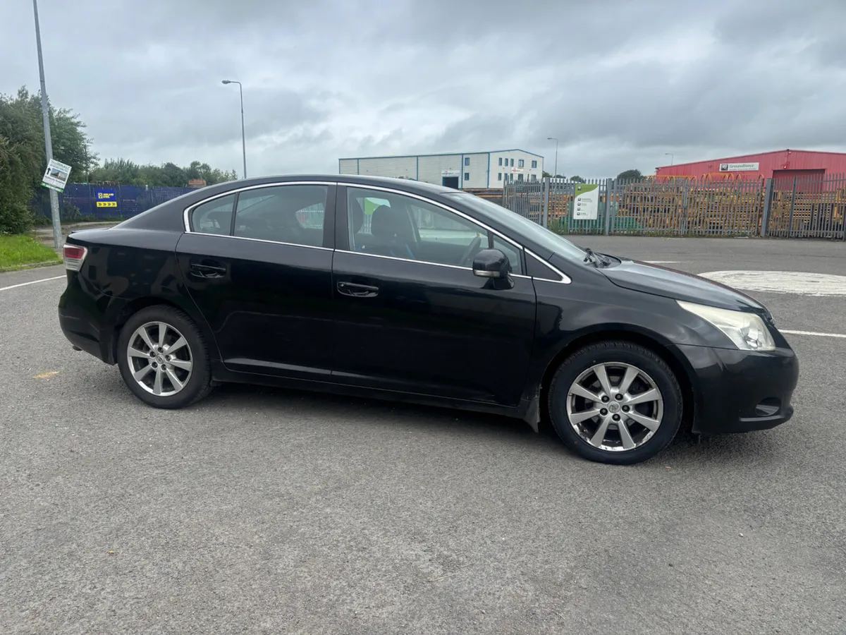 2010 Toyota Avensis 2.0 D4D - Image 4