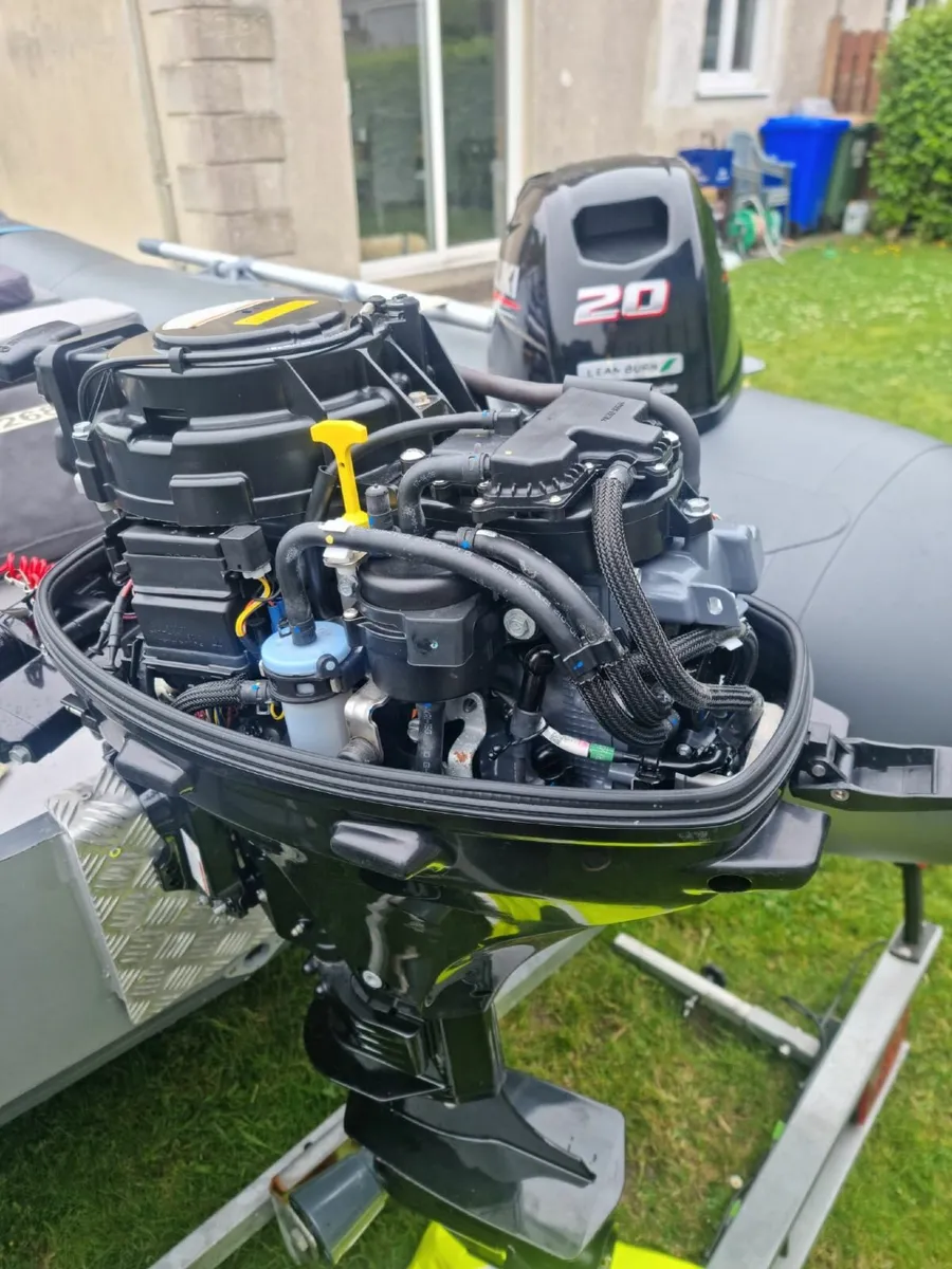 Boat,engine and trailer - Image 2