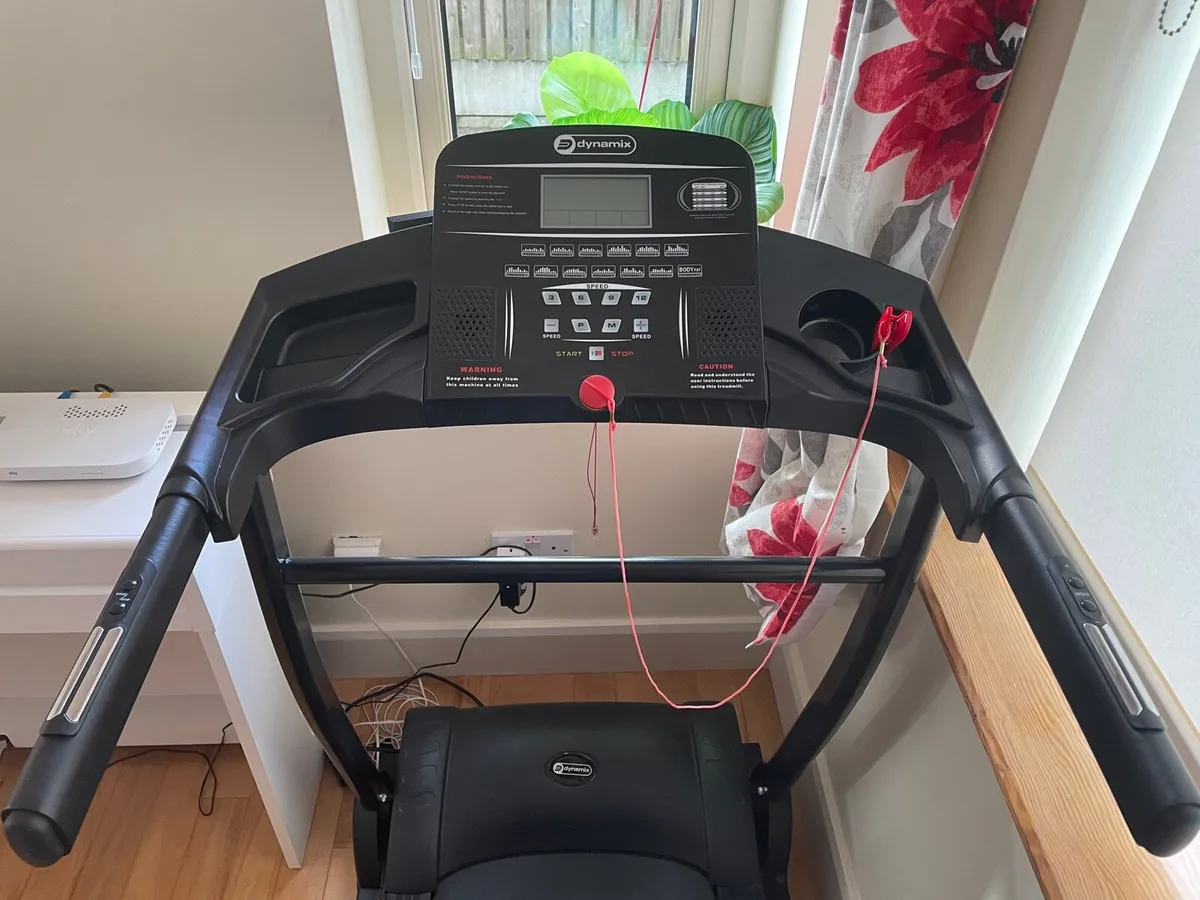 Dynamix T2000D motorised treadmill - Image 1