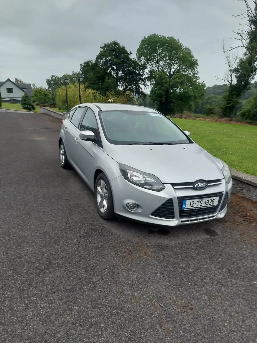 Ford Focus 2012 - Image 2