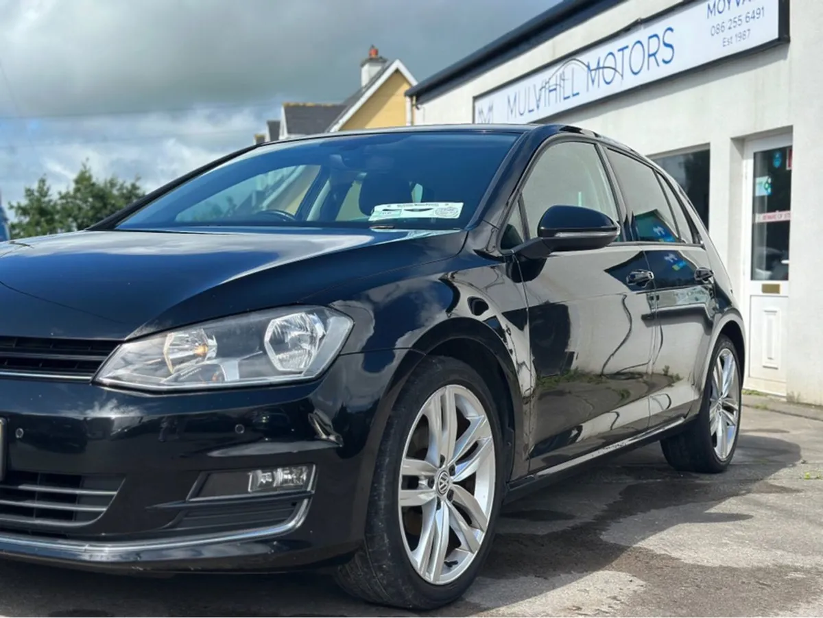 Volkswagen Golf Highline 1.2 TSI Manual 6speed FW - Image 2