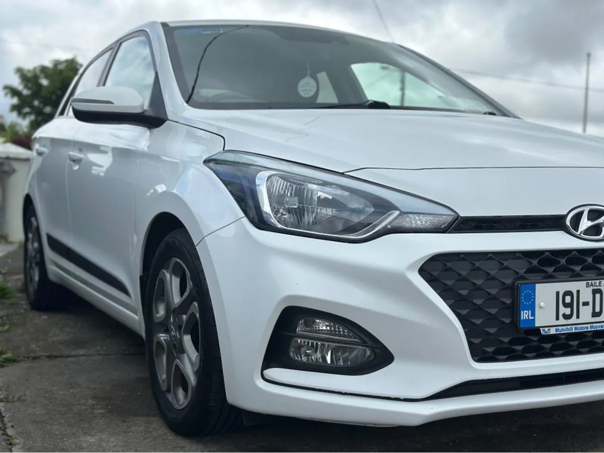 Hyundai i20 Active Deluxe 5DR - Image 4