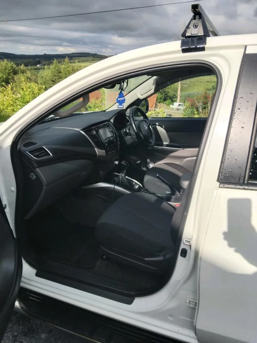 Mitsubishi l200 - Image 4
