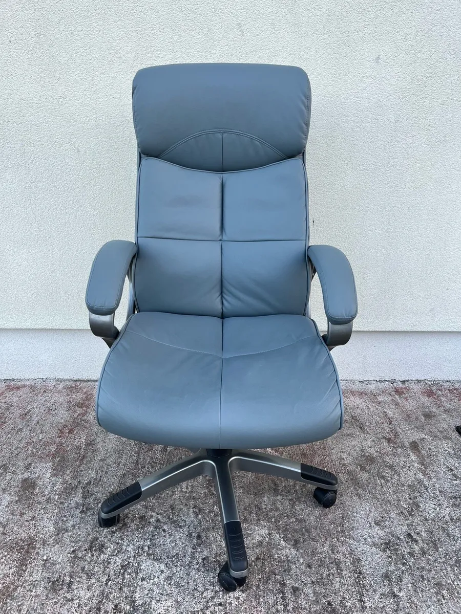 Gaming chair - Image 2