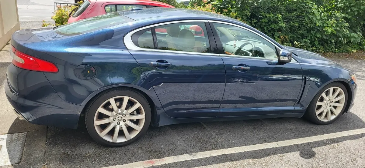 Jaguar XF 2009 - Image 1