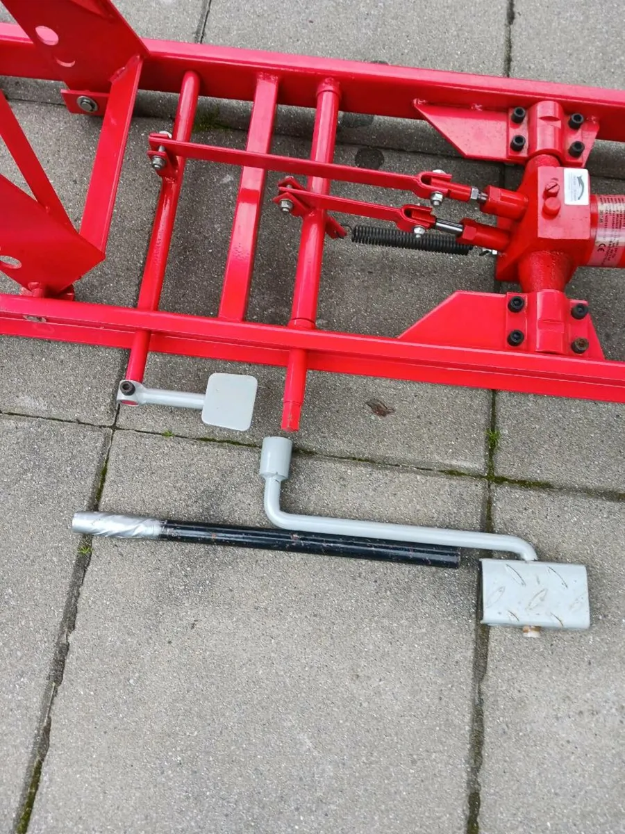 Motorcycle Lift - Image 3
