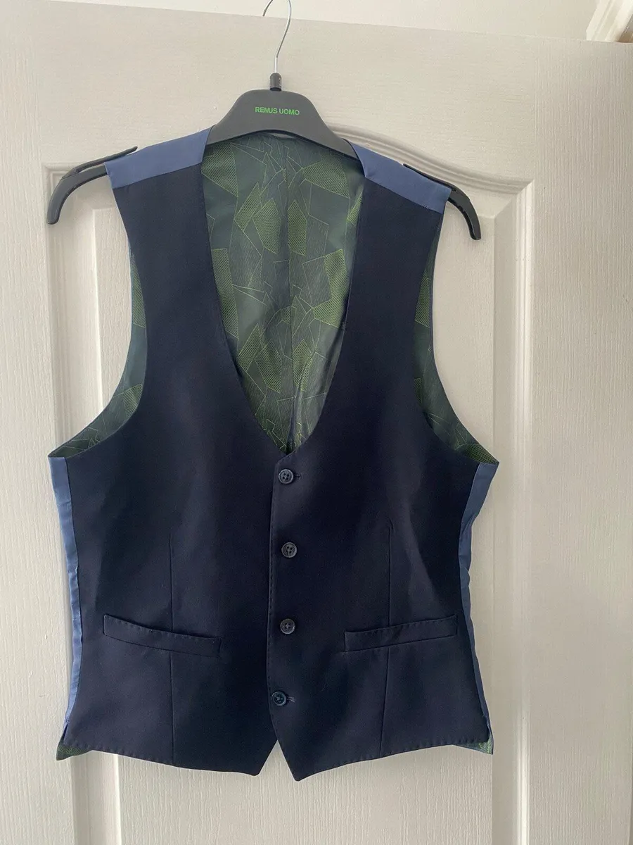 Suit - Image 4