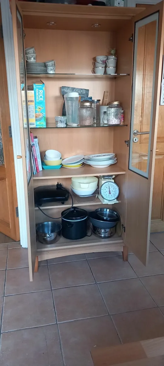 Dresser/storage unit - Image 2