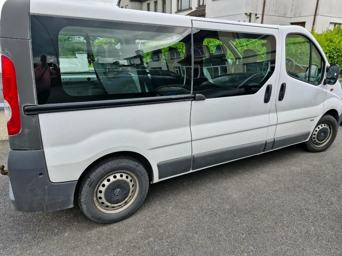 Opal Vivaro 9 seater - Image 2