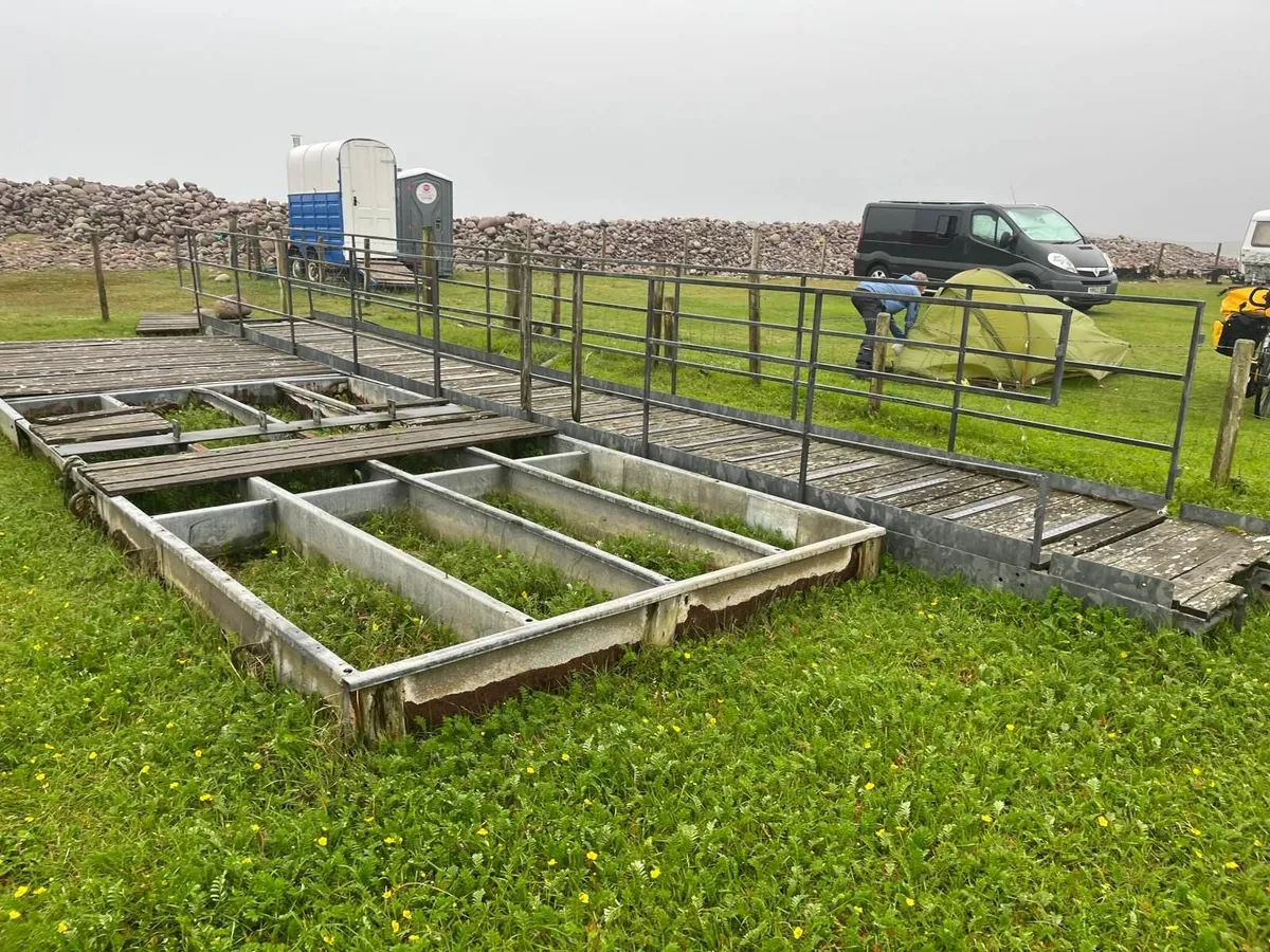 Pontoon - Image 2