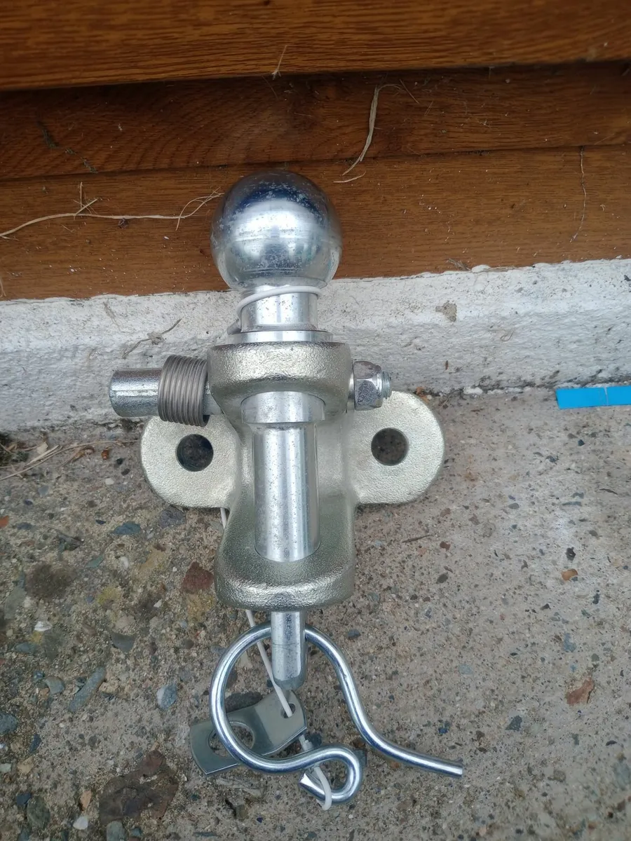Bradley Ball and Pin Hitch - Image 1