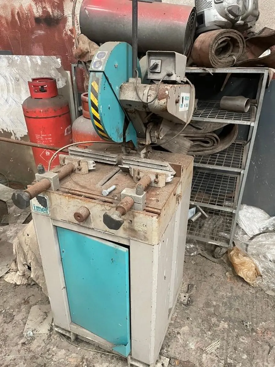 Metal cutoff saw - Image 1