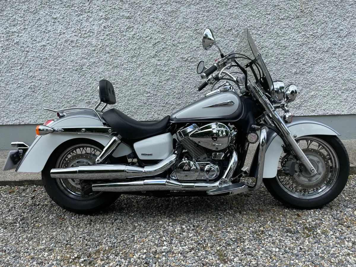 2015 Honda Shadow VT 750, LOTS of EXTRAS - Image 1