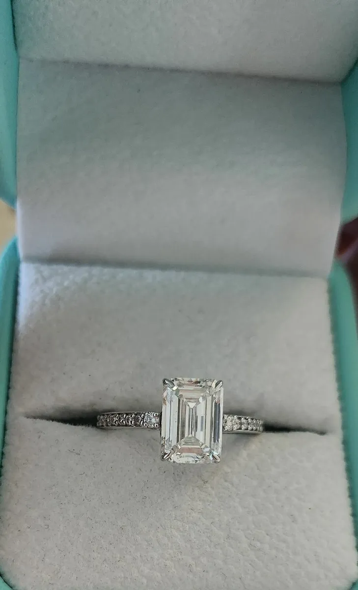 Diamond ring - Image 1