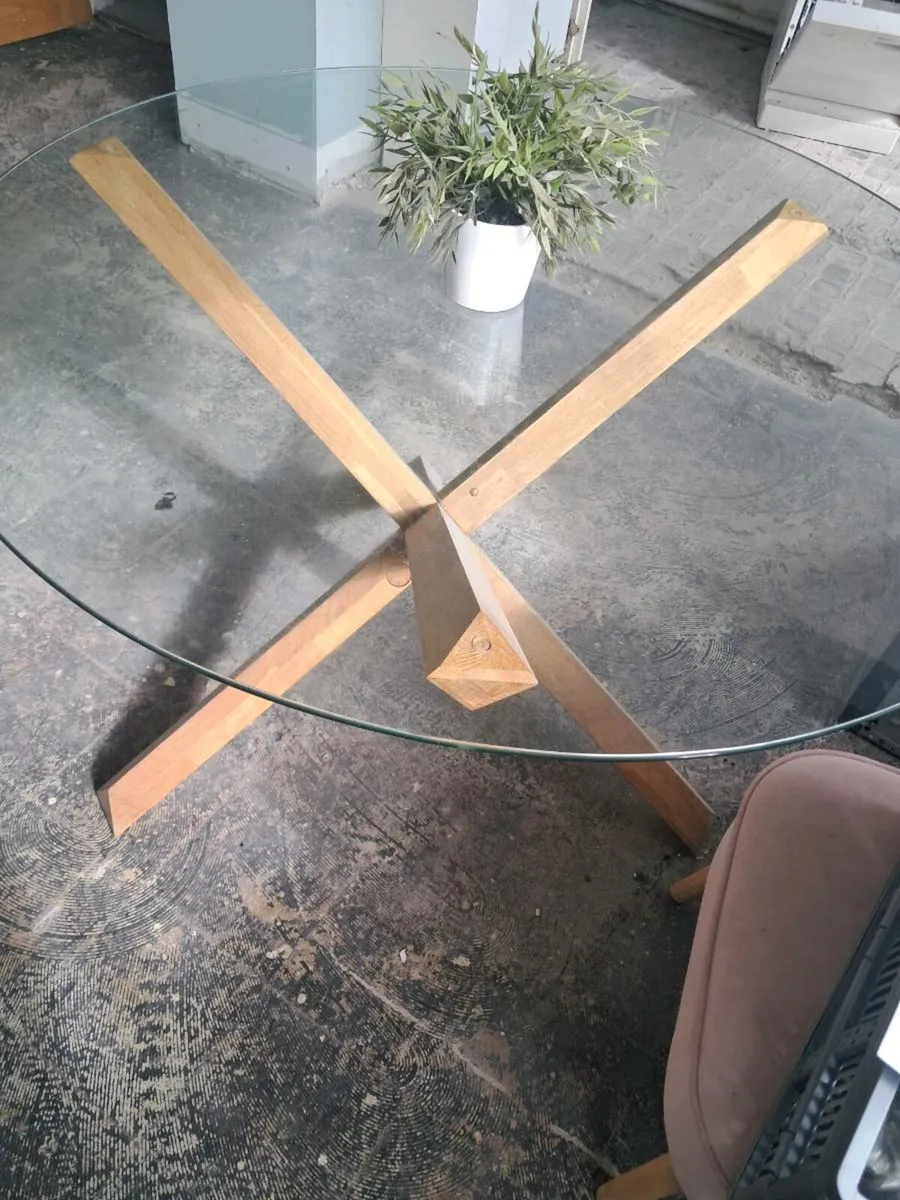 Dining table - Image 2