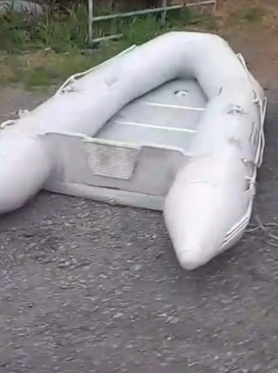 8ft Rubber dinghy - Image 2