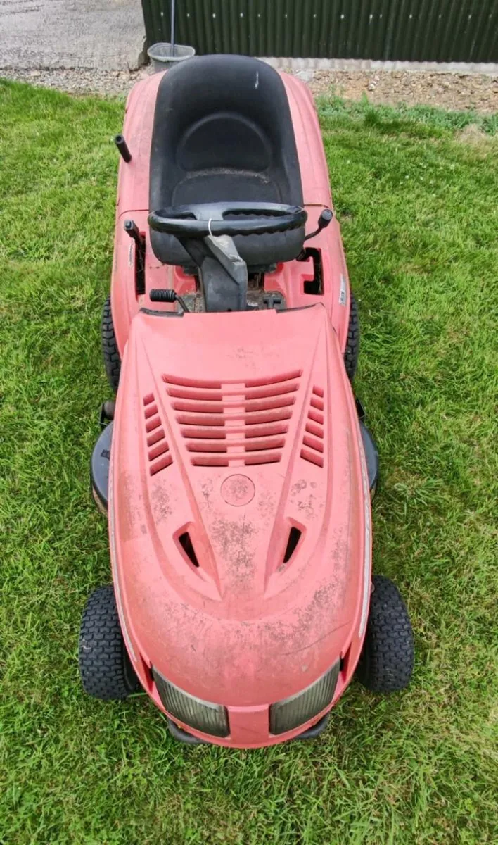 Castlegarden ride on mower - Image 3