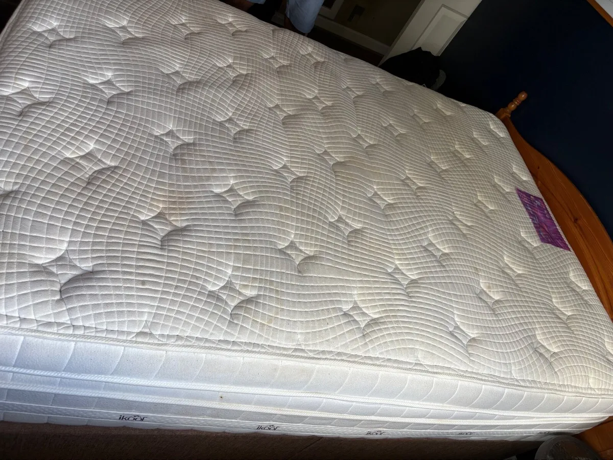 Double Kingkoil iKool mattress and base - Image 4